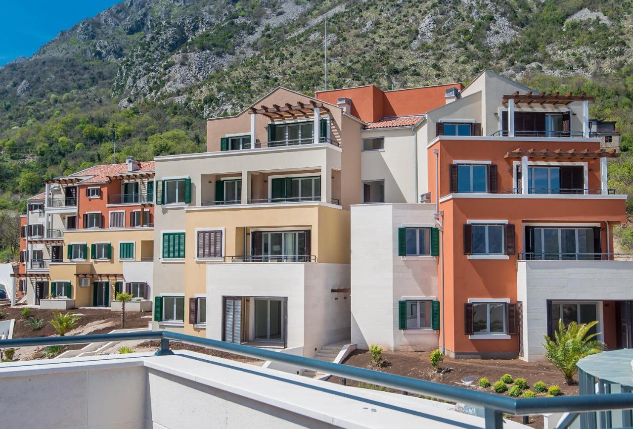 Lavender Bay Apartment F8 Donji Morinj Esterno foto