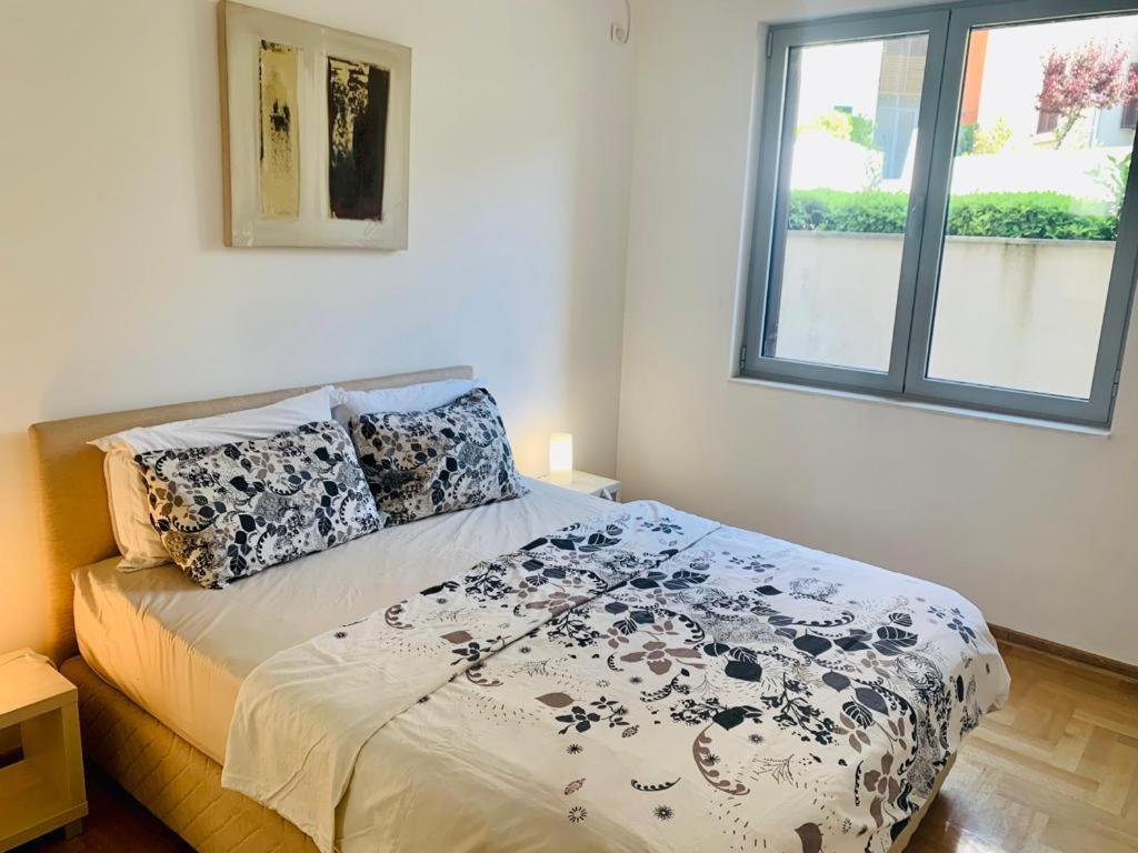 Lavender Bay Apartment F8 Donji Morinj Esterno foto